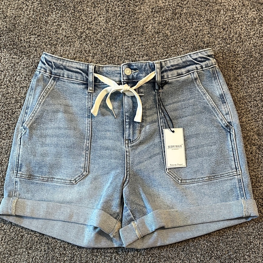 Judy Blue Women's Light Wash Jean Shorts